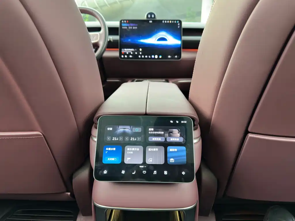NIO ES8 — миниатюра 17