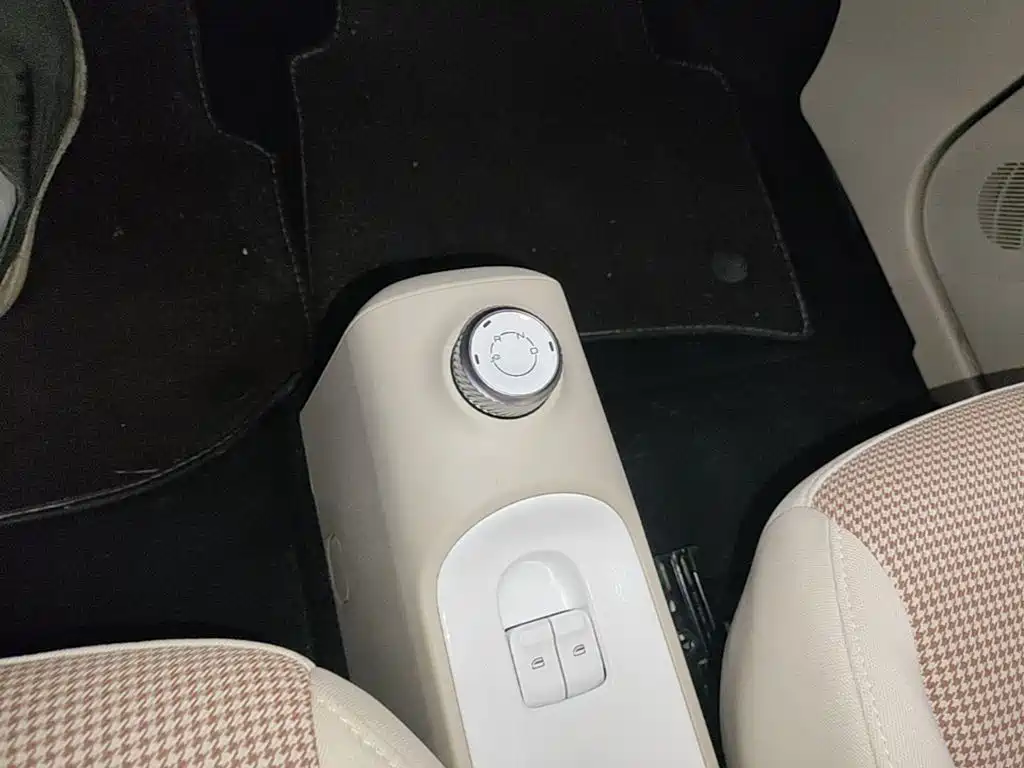 Wuling MINIEV — миниатюра 14