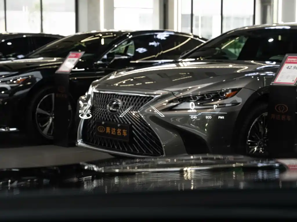 Lexus LS — миниатюра 24