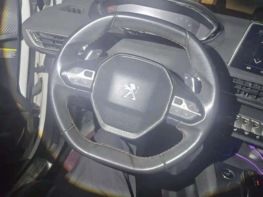 Peugeot 4008 — миниатюра 15