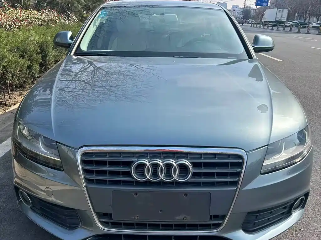 Audi A4L 2011
