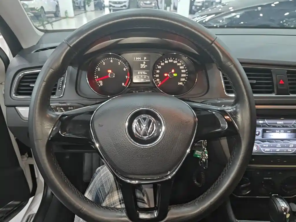 Volkswagen Lavida — миниатюра 11