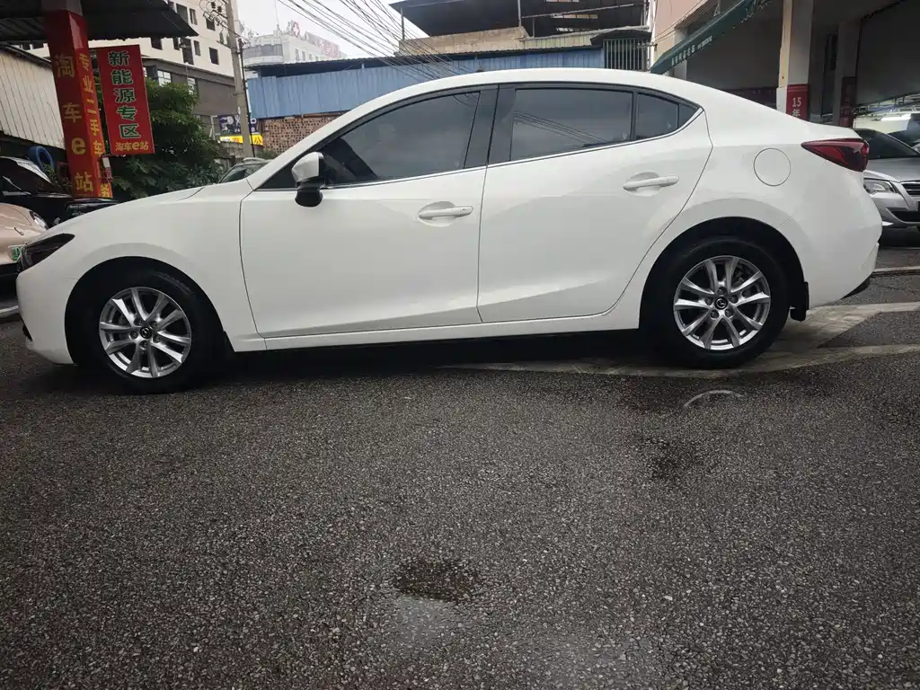 Mazda 3 Axela — миниатюра 8