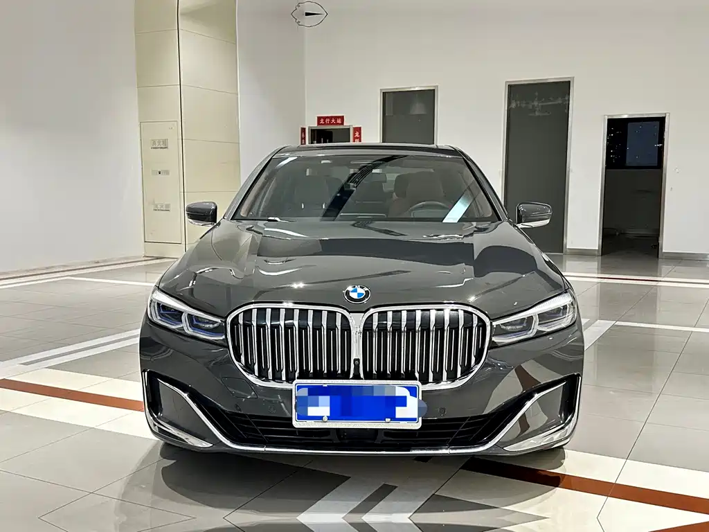 BMW 7 Series — миниатюра 2