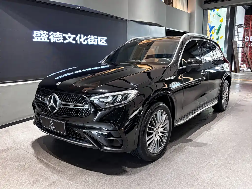 Mercedes-Benz GLC 2023