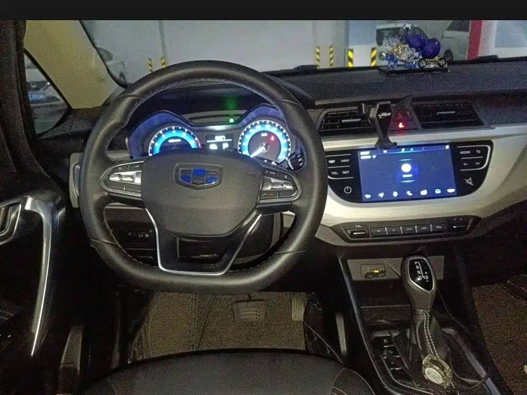 Geely Vision X3 — миниатюра 12