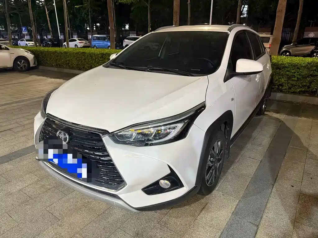 Toyota Yaris L