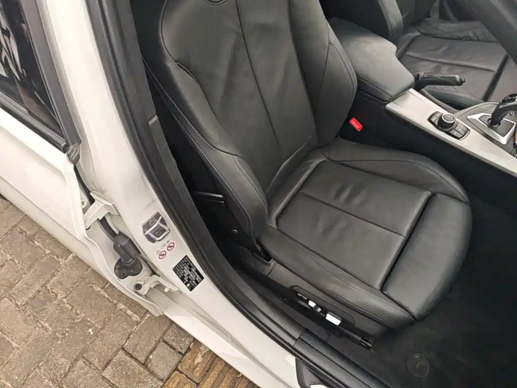 BMW 3 Series — миниатюра 25
