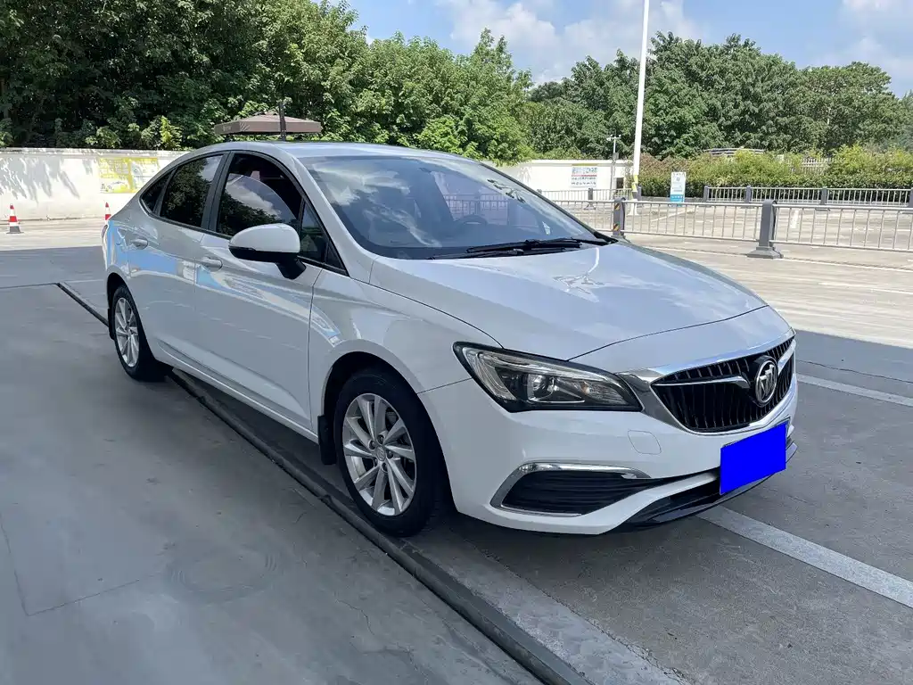 Buick Verano — миниатюра 3