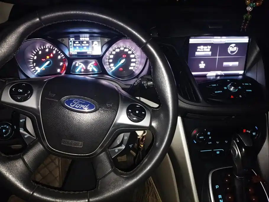 Ford Kuga — миниатюра 12