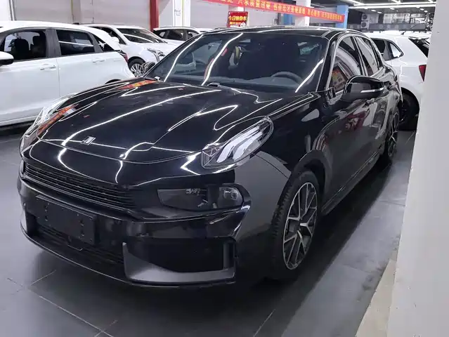 2021 Lynk & Co 03