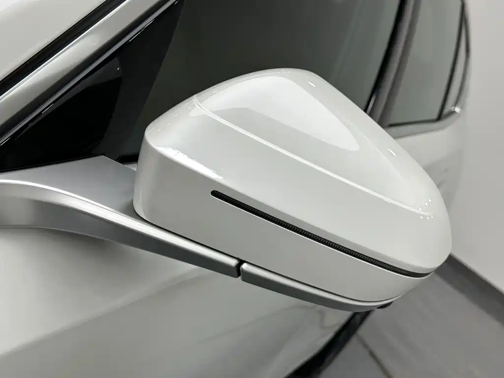 BMW 5 Series — миниатюра 22