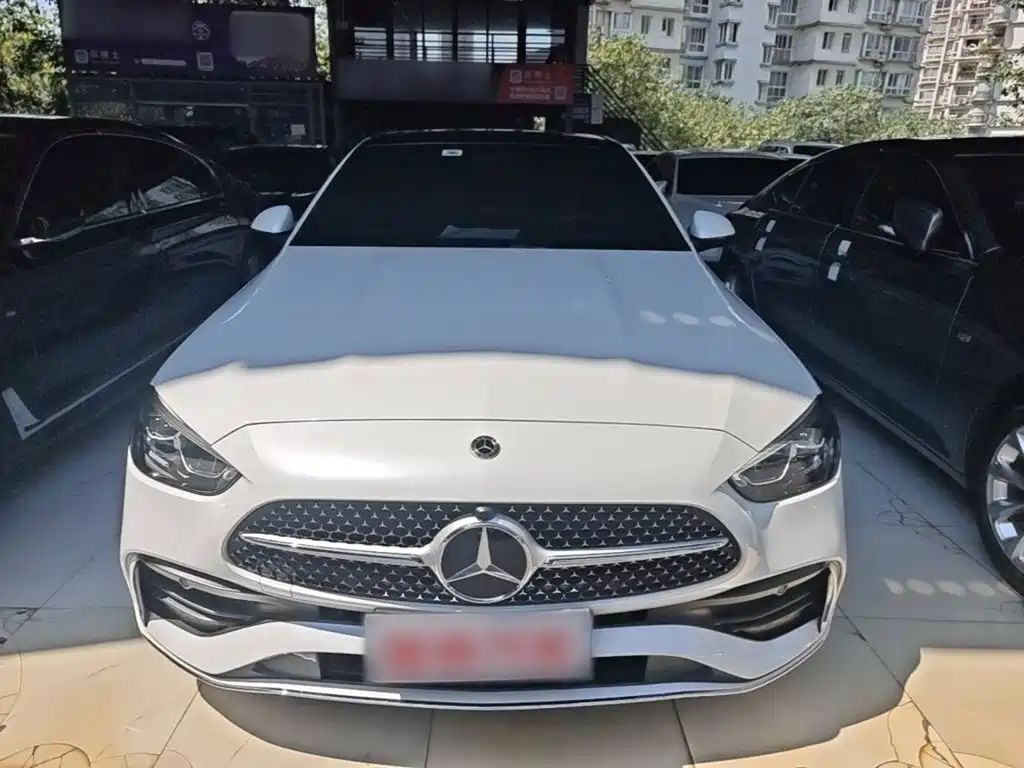Mercedes-Benz C-Class — миниатюра 3