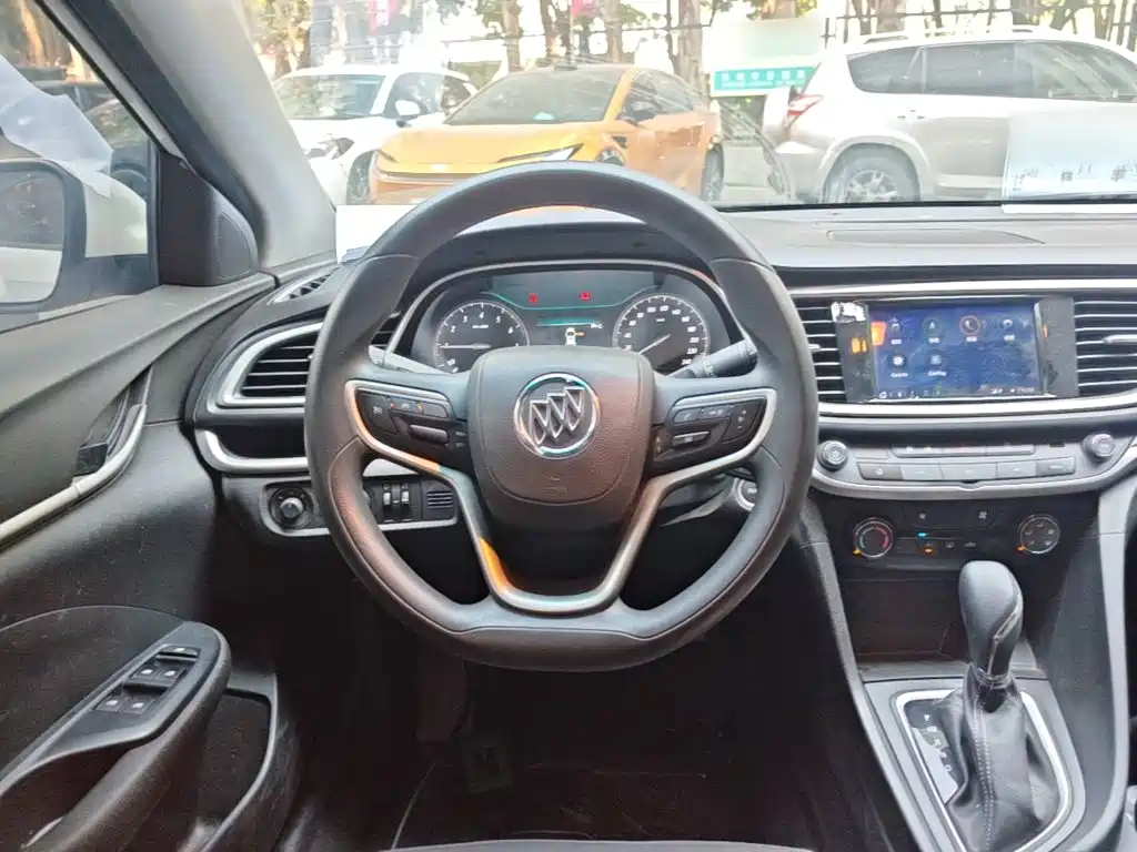 Buick Excelle — миниатюра 11
