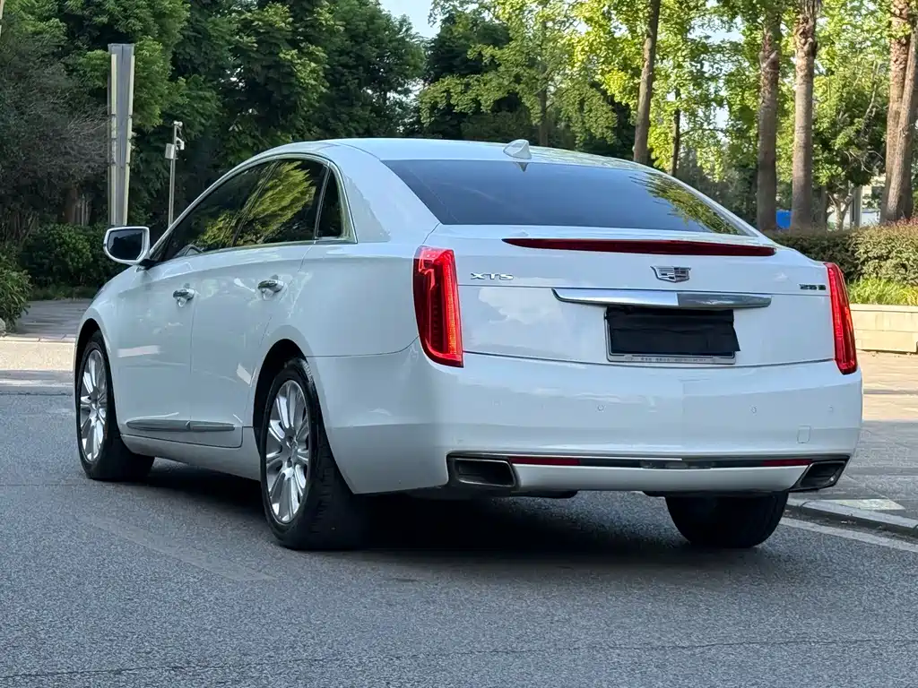 Cadillac XTS — миниатюра 6