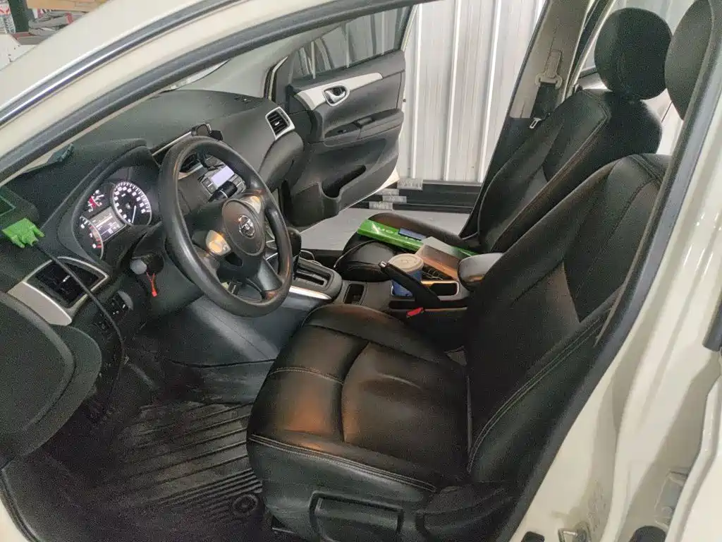 Nissan Sylphy — миниатюра 8