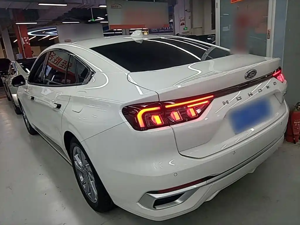 Ford Mondeo — миниатюра 5