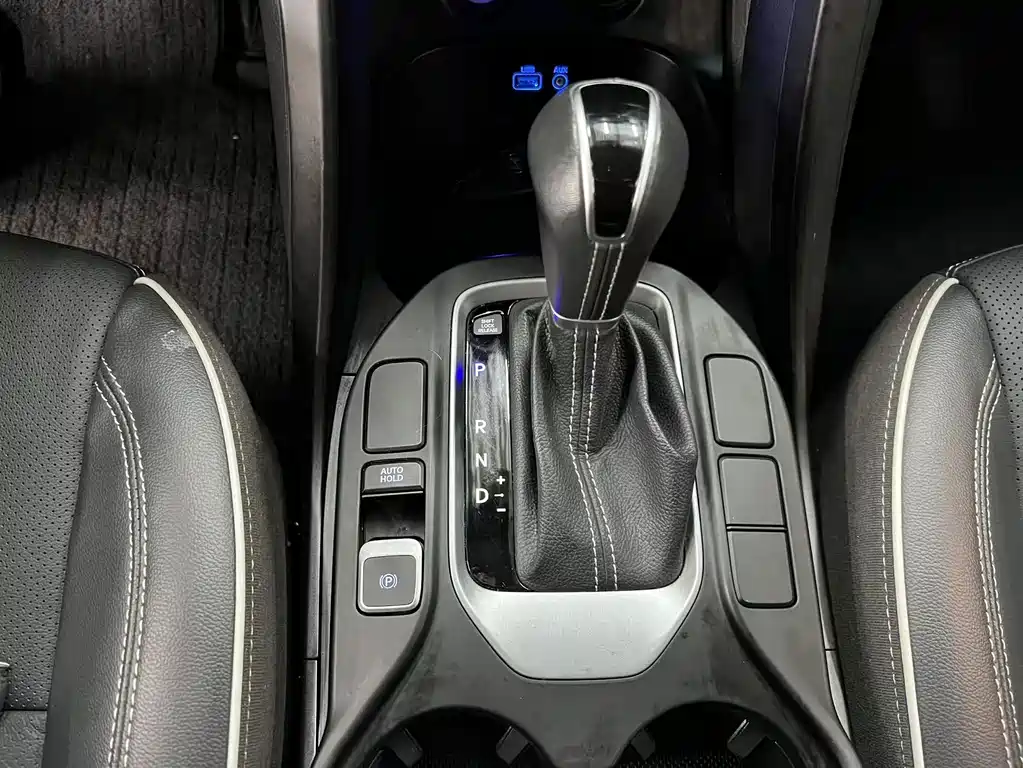 Hyundai Santa Fe — миниатюра 17