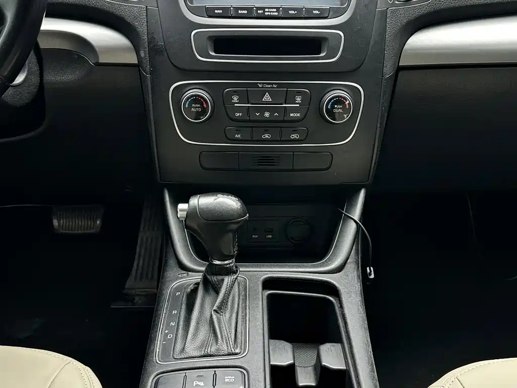 Kia Sorento — миниатюра 9