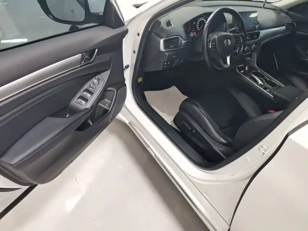 Honda Accord — миниатюра 16