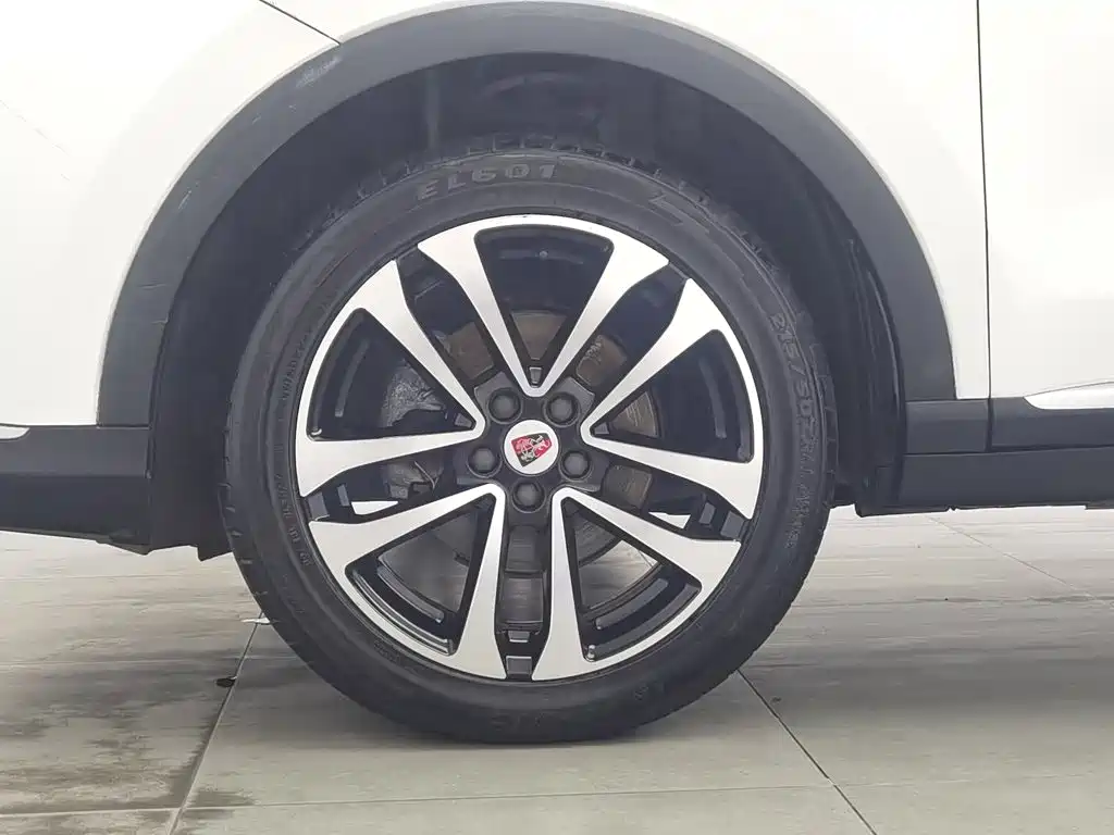 Roewe RX3 — миниатюра 17
