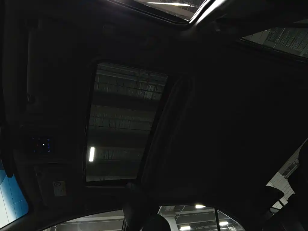 Toyota Camry — миниатюра 14