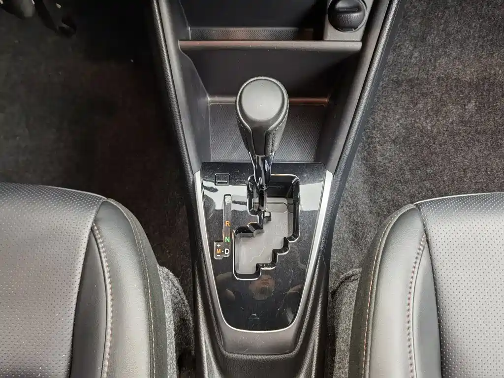 Toyota Yaris L — миниатюра 13