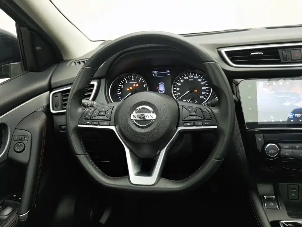 Nissan Qashqai — миниатюра 11