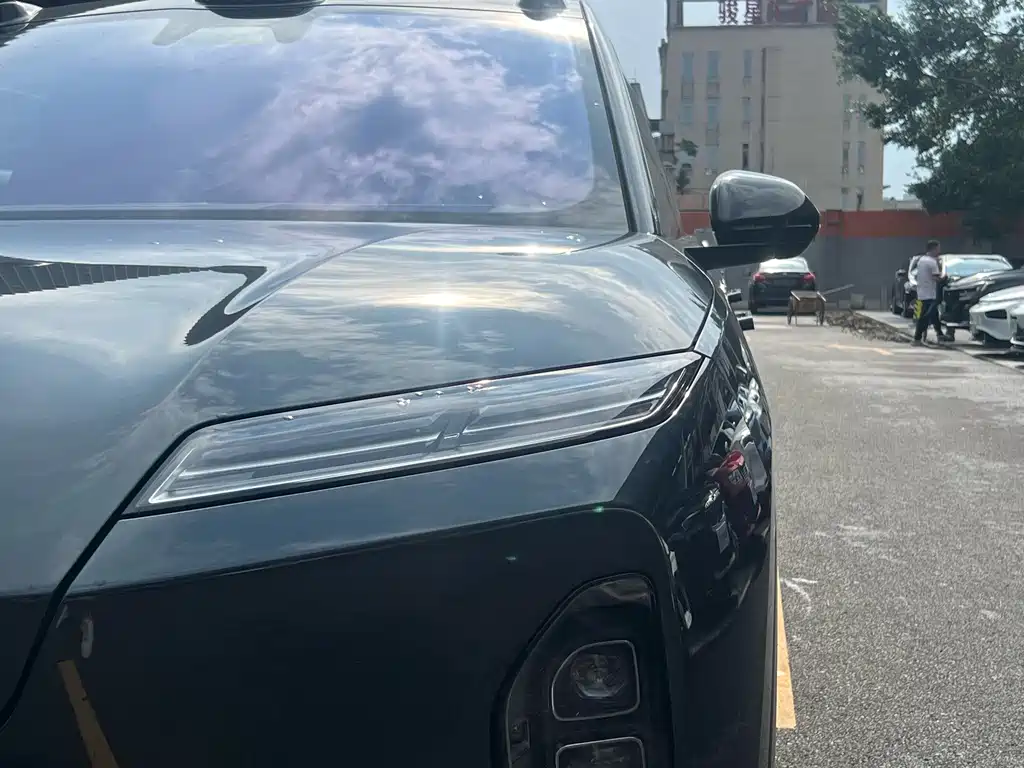 NIO ES8 — миниатюра 6