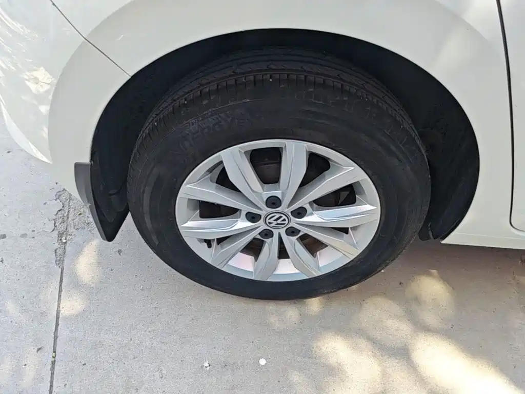 Volkswagen Polo — миниатюра 12