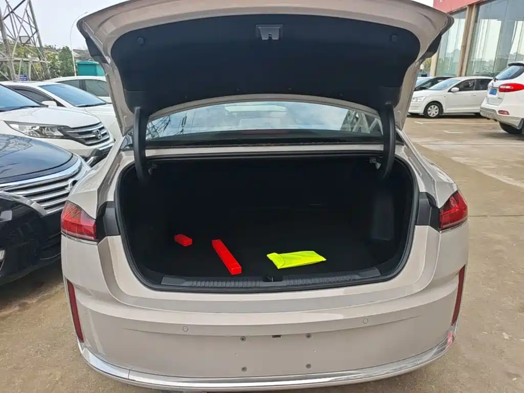Roewe M7 DMH — миниатюра 19