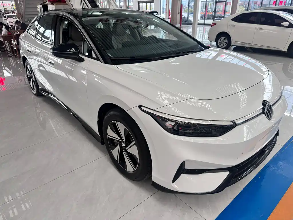 VOLKSWAGEN ID.7 VIZZION