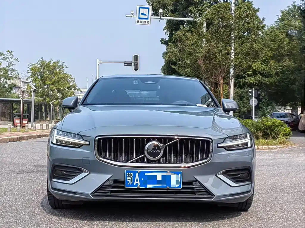 Volvo S60 — миниатюра 2