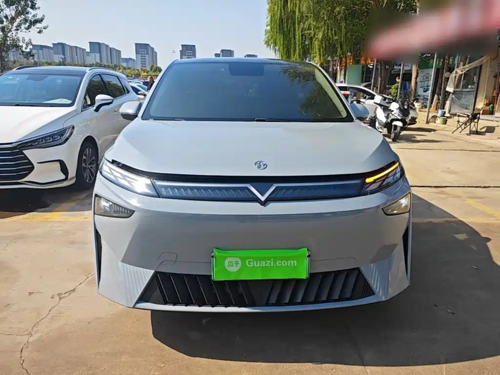 Venucia VX6 — миниатюра 3