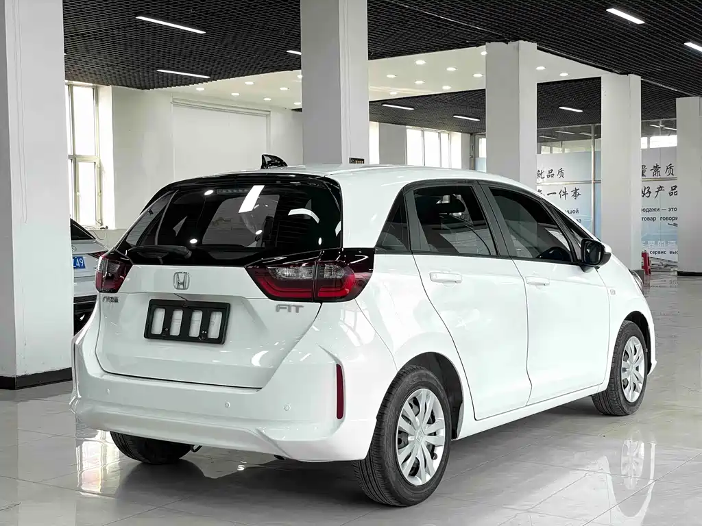 Honda Fit — миниатюра 13