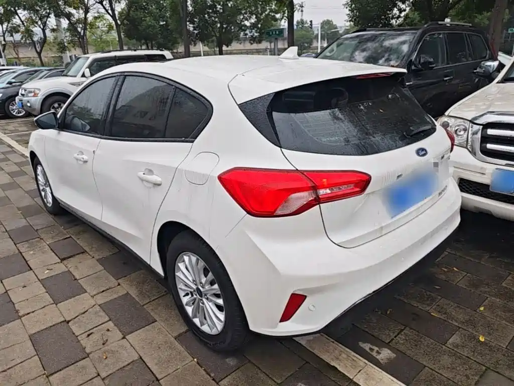 Ford Focus — миниатюра 5
