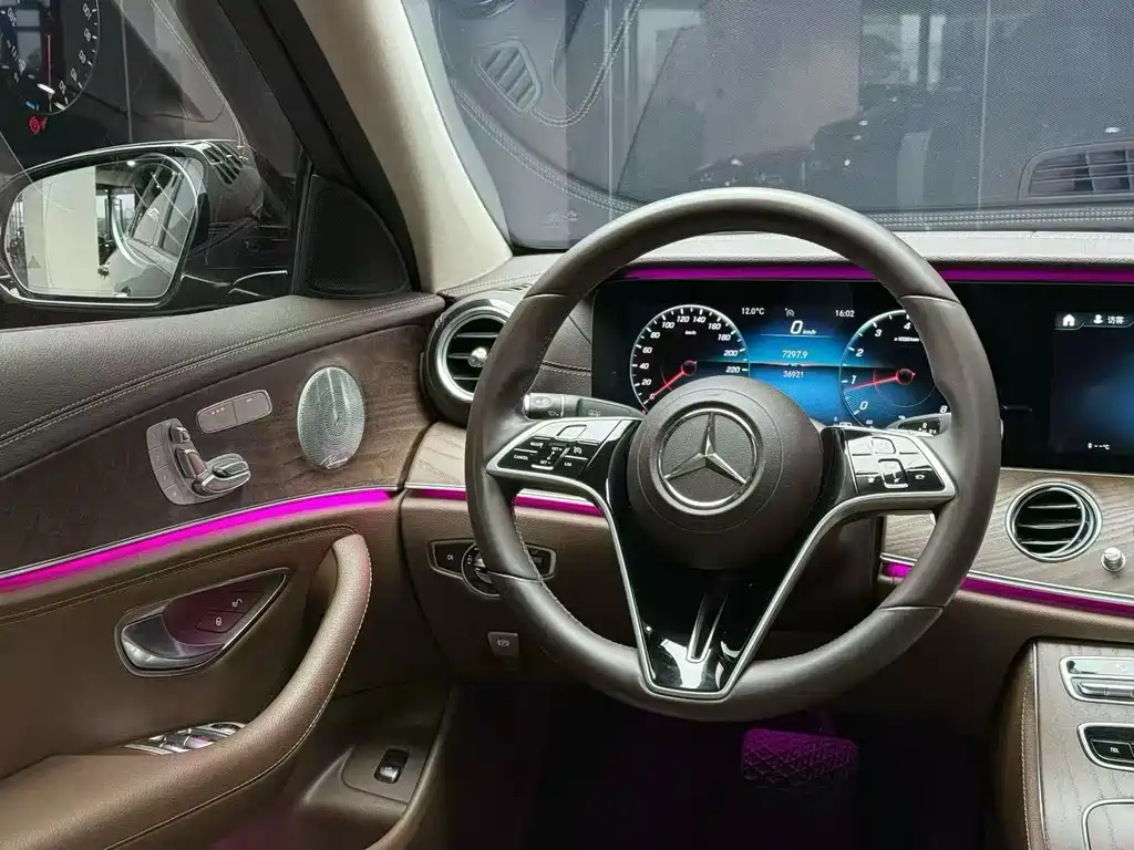 MERCEDES-BENZ E CLASS