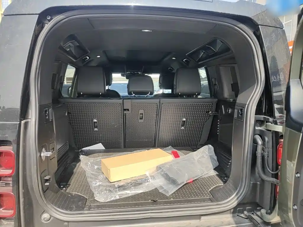 Land Rover Defender — миниатюра 19
