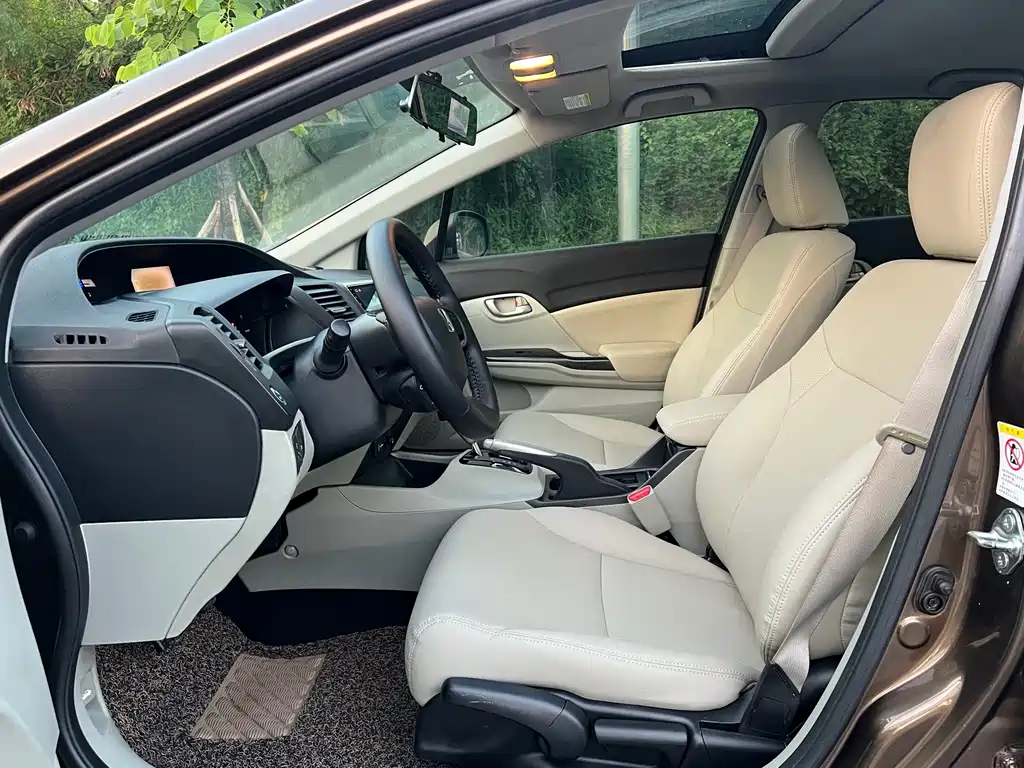 Honda Civic — миниатюра 9