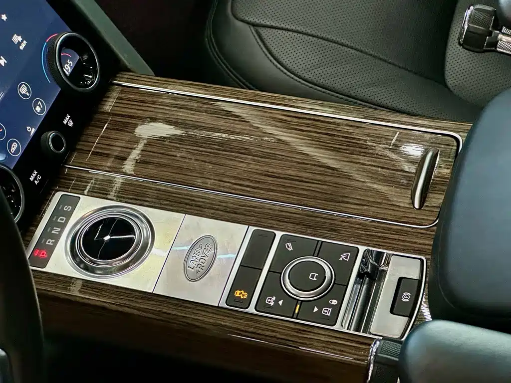 Land Rover Range Rover — миниатюра 9