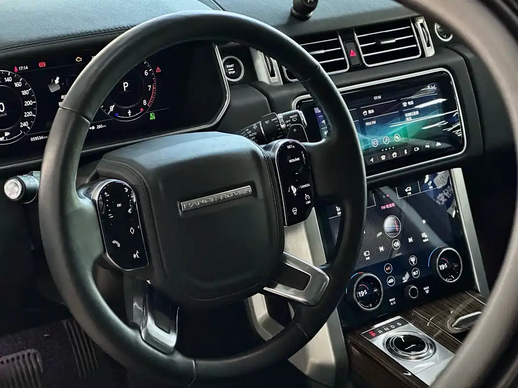 Land Rover Range Rover — миниатюра 7