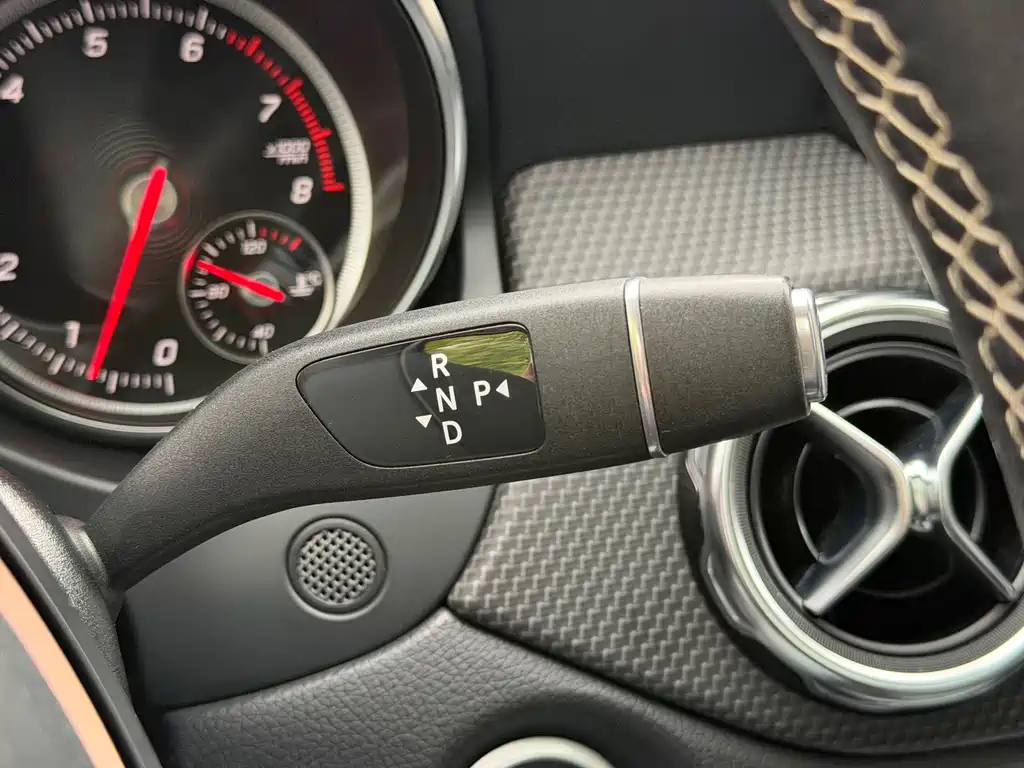 Mercedes-Benz GLA — миниатюра 18