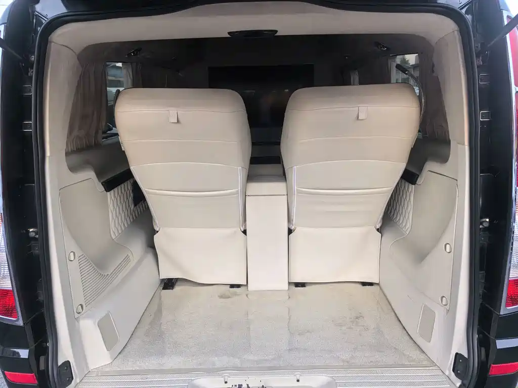 Mercedes-Benz Vito — миниатюра 6