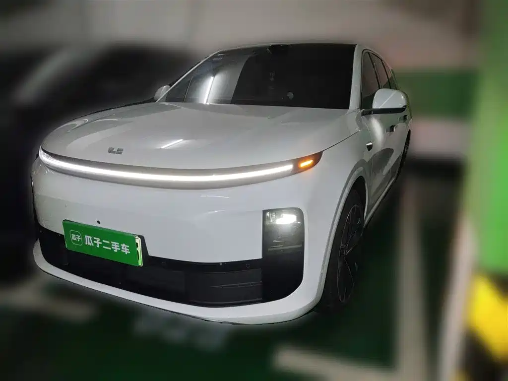 Li Auto Li L6 2025