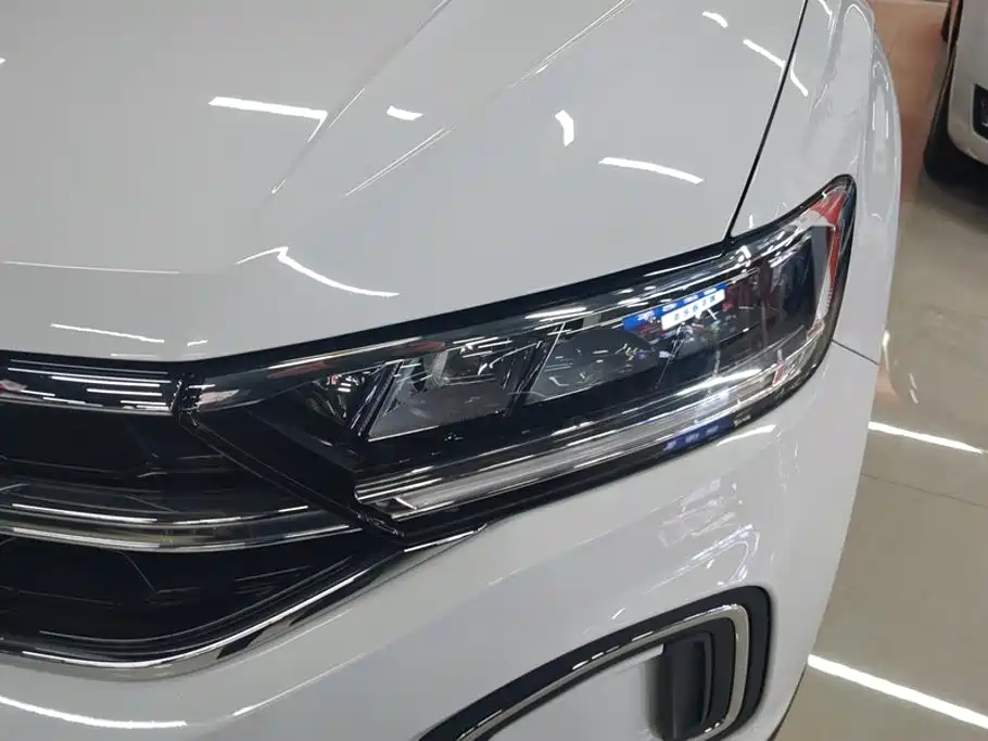 Volkswagen T-Roc — миниатюра 5