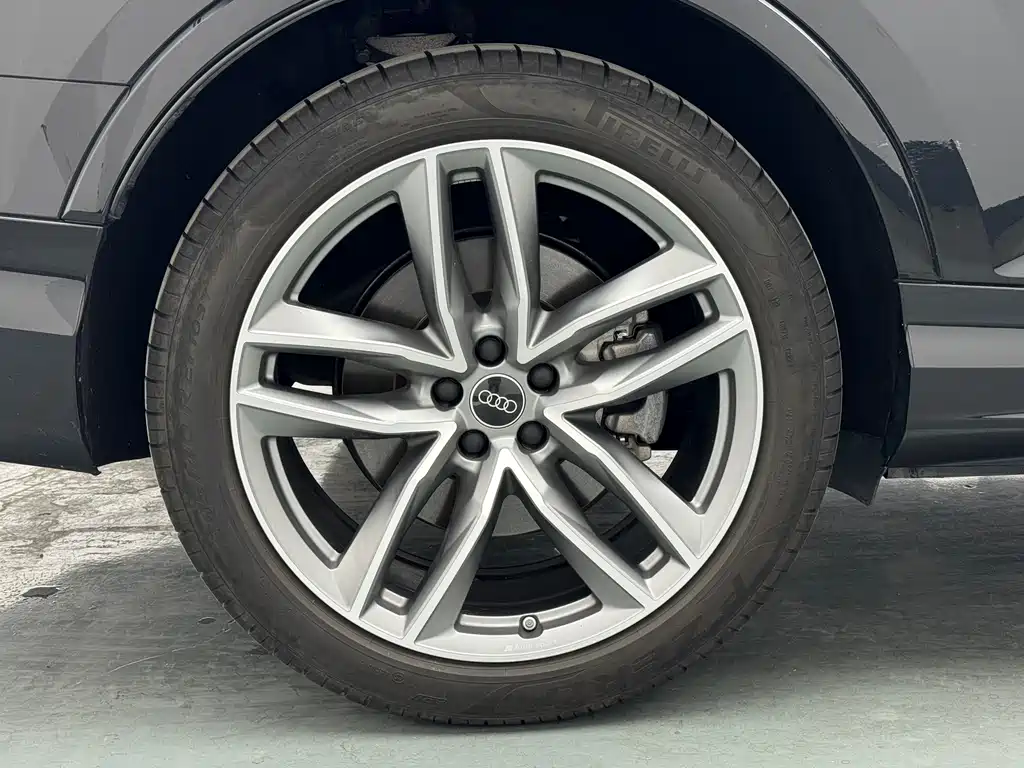 Audi Q7 — миниатюра 11