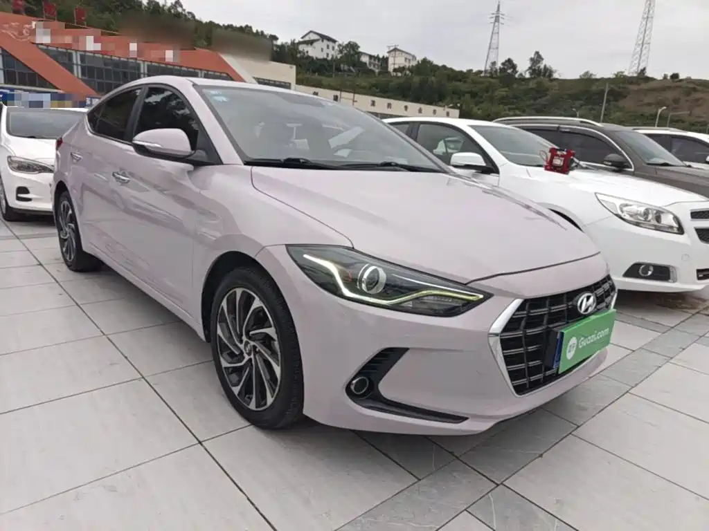 Hyundai Elantra — миниатюра 4