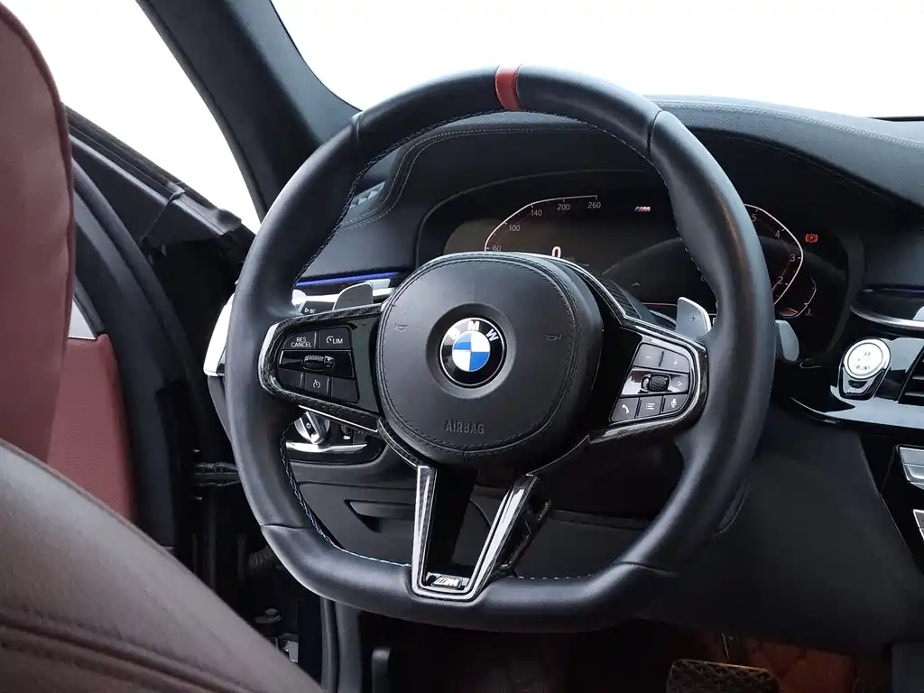 BMW 5 Series — миниатюра 20