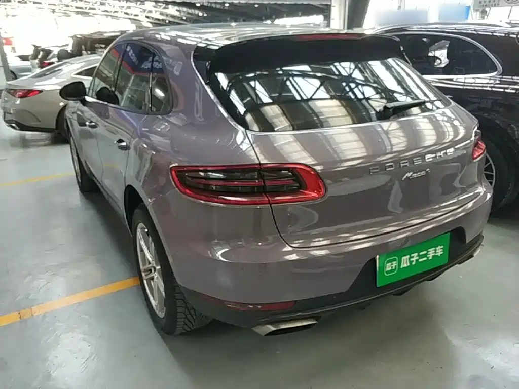 Porsche Macan — миниатюра 5