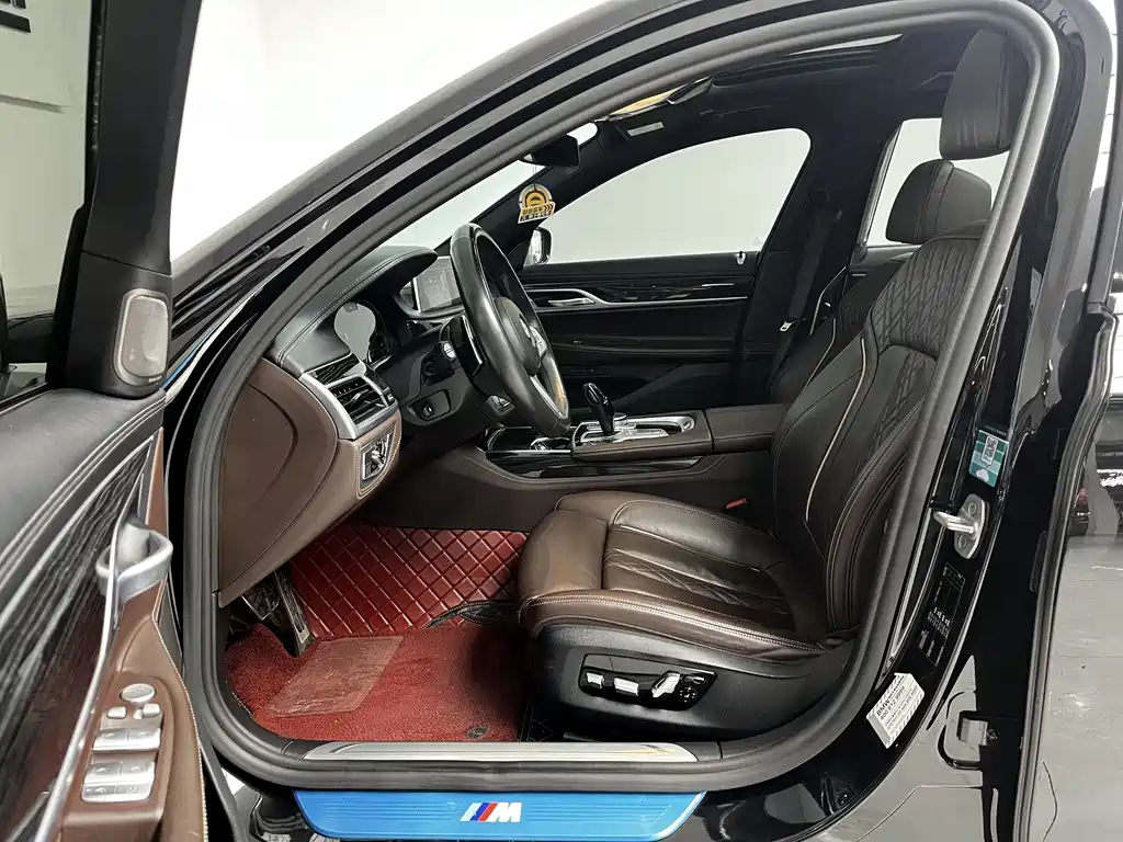 BMW 7 SERIES